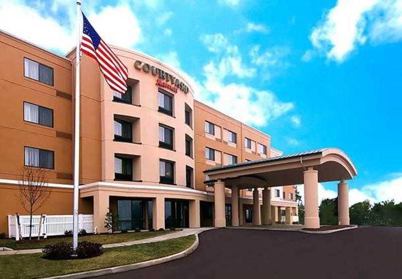 Courtyard Hartford Farmington Hotel Buitenkant foto