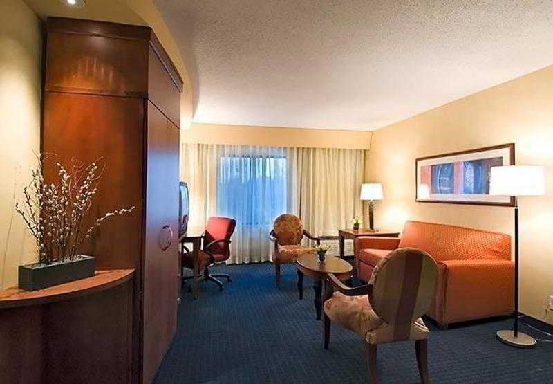 Courtyard Hartford Farmington Hotel Buitenkant foto
